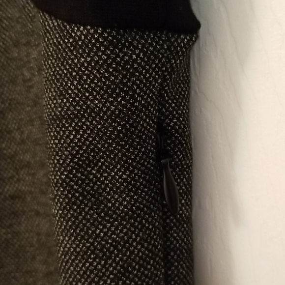 Cuffed cap sleeve dress with pockets - Picture 5 of 8